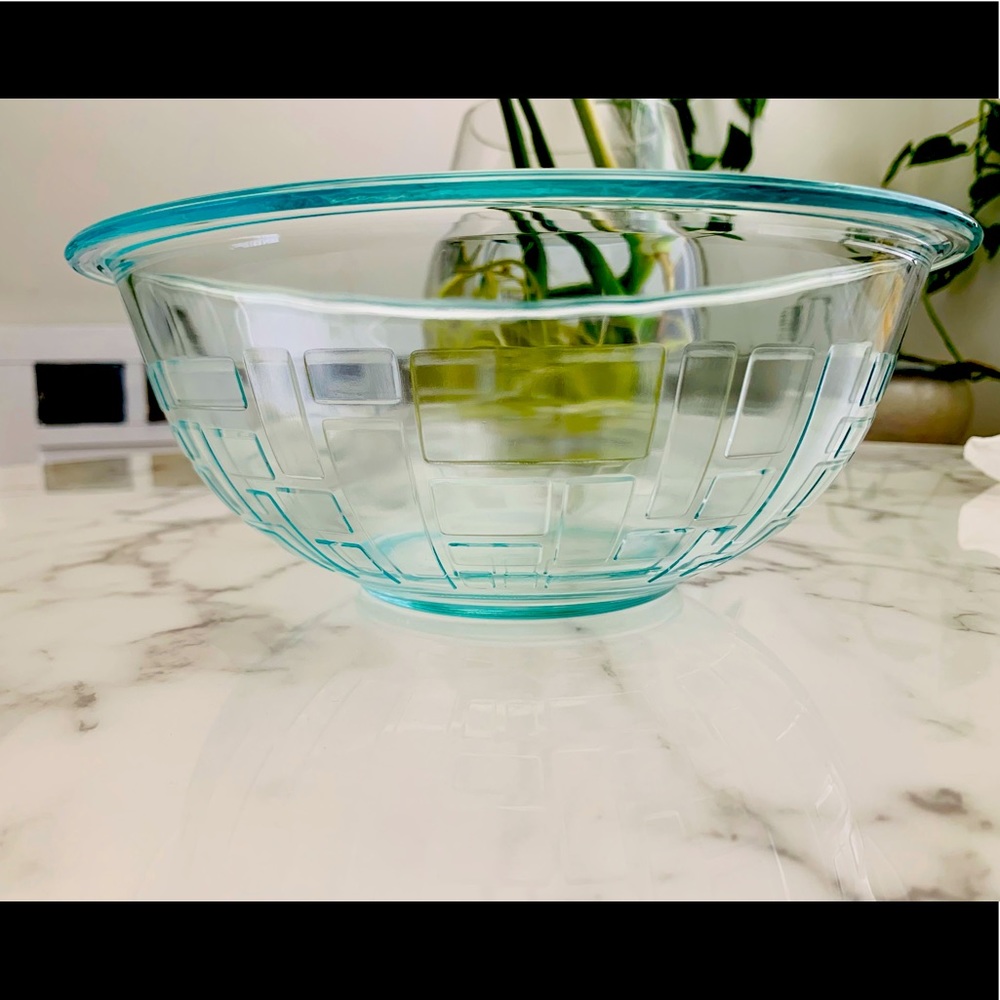 RARE PYREX BOWL
